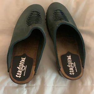 SANDGRENS (Shelf: 8) Swedish Wood Handmade Woven Detail Studded Clogs -Sz 41